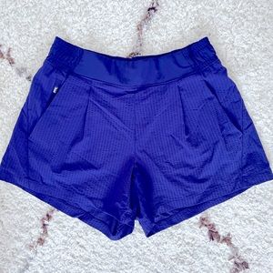 Athleta Textured Brooklyn Shorts
